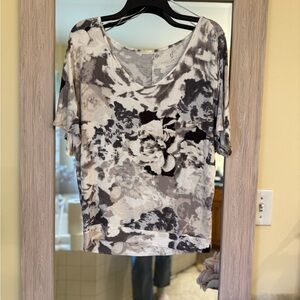 Juicy Couture Gray and Black Short Sleeve T-Shirt